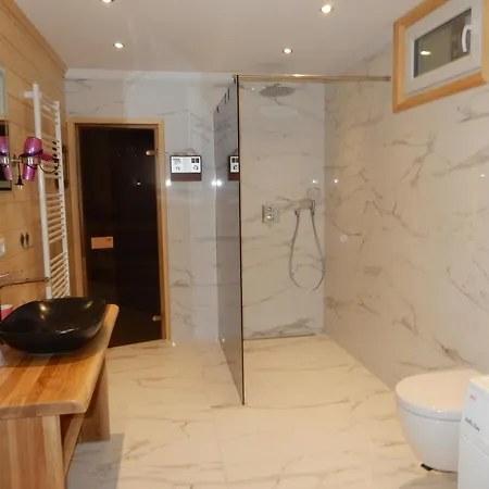 Daire Kretzschmar's Huette